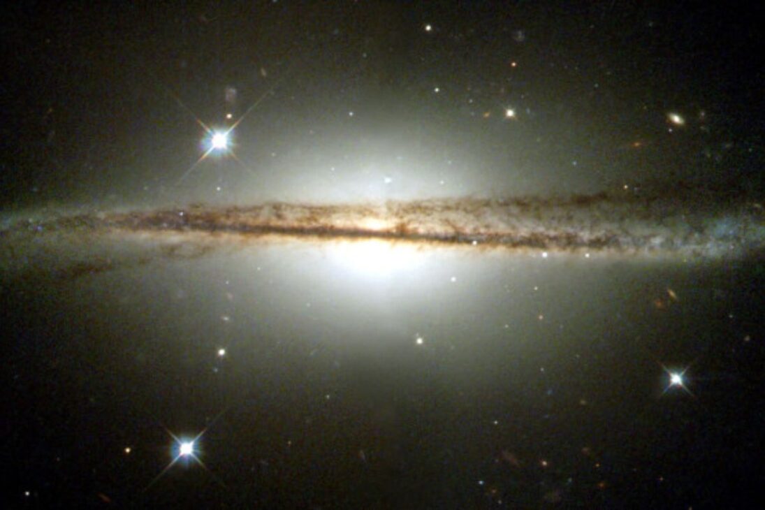 Científicos estiman civilizaciones alienígenas en la Vía Láctea, analizan vida inteligente similar a la Tierra y refuerzan la Paradoja de Fermi al cuestionar por qué, incluso con miles de millones de estrellas, el universo permanece en silencio absoluto.