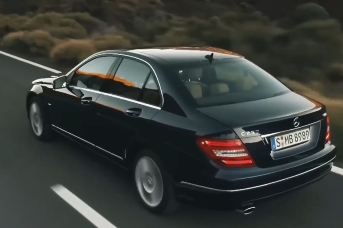 En el mercado de usados, descubre coches de lujo, coches usados, coches V6 y sedán premium que ofrecen un rendimiento y confort muy por encima de lo que cuesta.