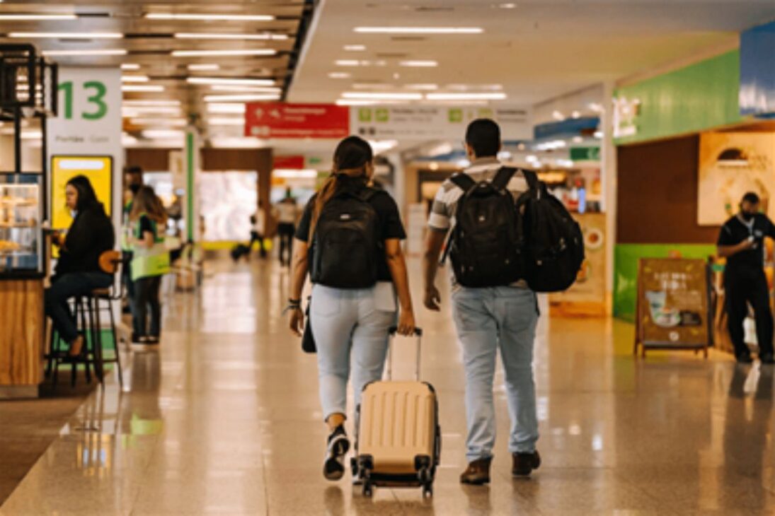 El Aeropuerto de Brasilia entra entre los aeropuertos más puntuales del mundo, con puntualidad de los vuelos, vuelos directos y rol de hub aéreo consolidado.