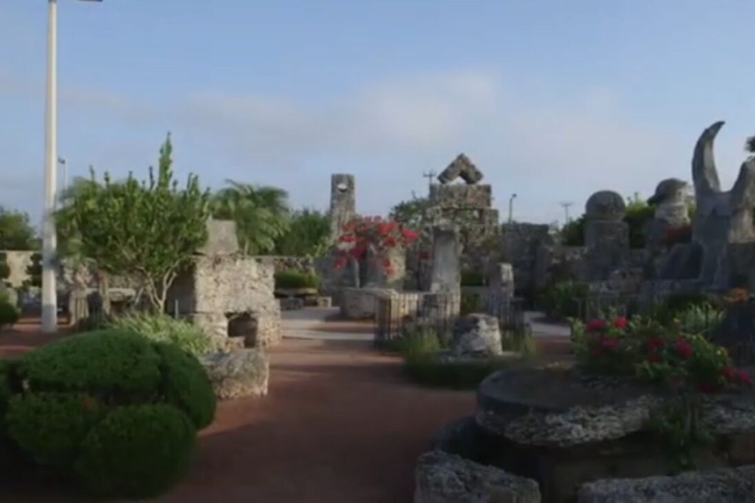 Descubre Coral Castle, el castillo que desafía la física, los misterios de Coral Castle de Edward Leedskalnin y el castillo de coral que se convirtió en leyenda.