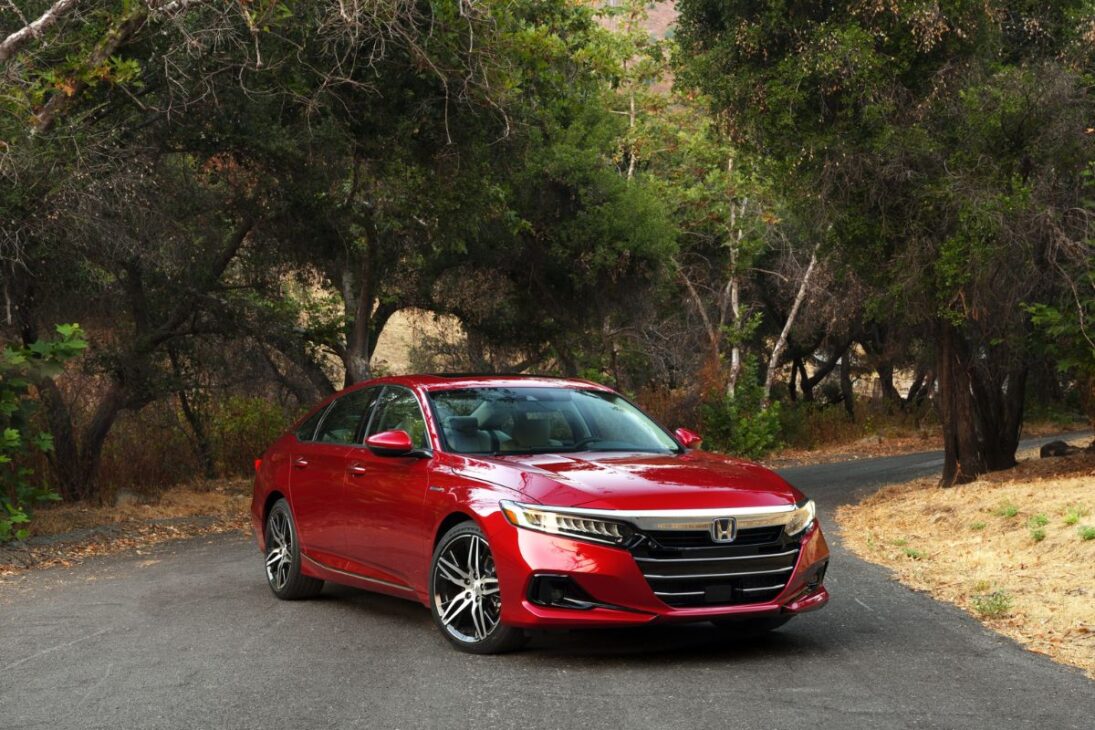 Vea cómo un coche de ensueño se convirtió en destacado entre coches usados tras la desvalorização de coches, com SUV híbrido e carro elétrico.