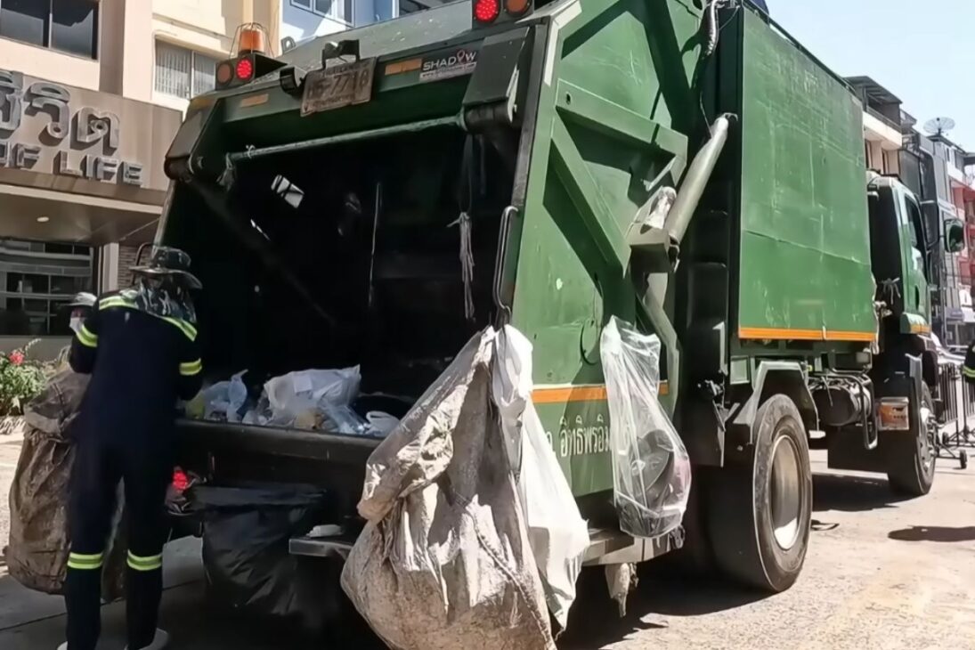 En El Camión De Basura, El Sistema Hidráulico Sostiene Lixiviados Ácidos, Lidia Con Baterías De Litio Y Impide Que La Ciudad Colapse Todos Los Días.