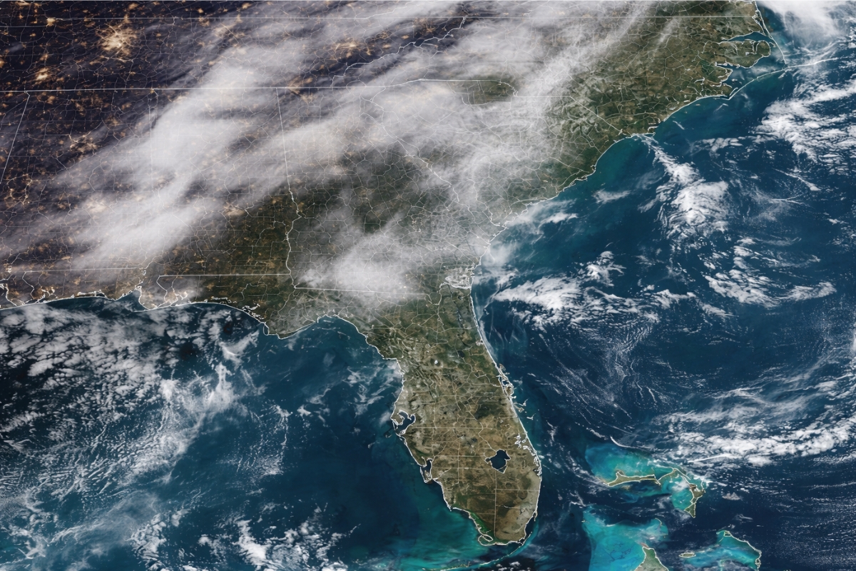 Alerta de neblina radiativa nos Estados Unidos atinge 78 condados e complica viagens em Georgia, Carolina do Sul e Florida nesta sexta feira