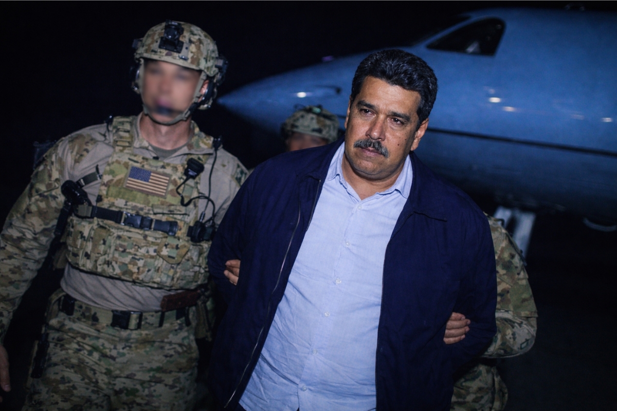 EUA executam ataque em larga escala na Venezuela, explosões atingem Caracas e Nicolás Maduro é capturado e retirado do país