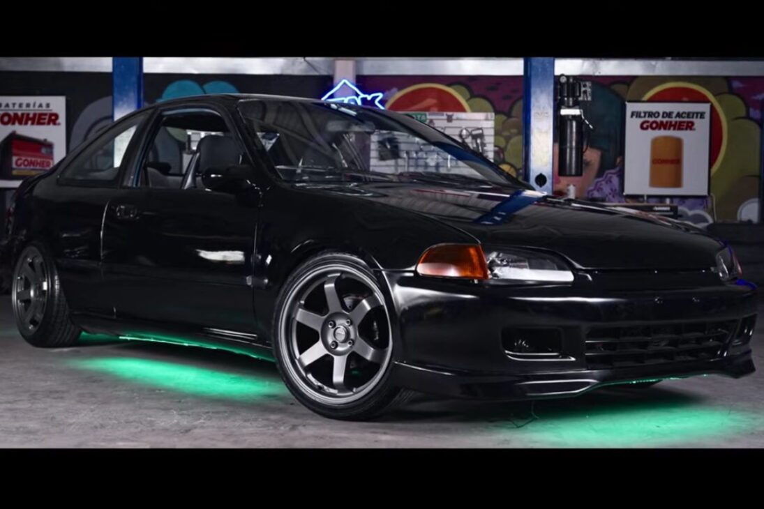Honda Civic de 1995 se convierte en coche diario con presupuesto mínimo: pintura negra, interior reacondicionado y suspensión cambiada, sumando 32.400 pesos tras compra de 30.000 y ajustes con lija 320 y barniz.