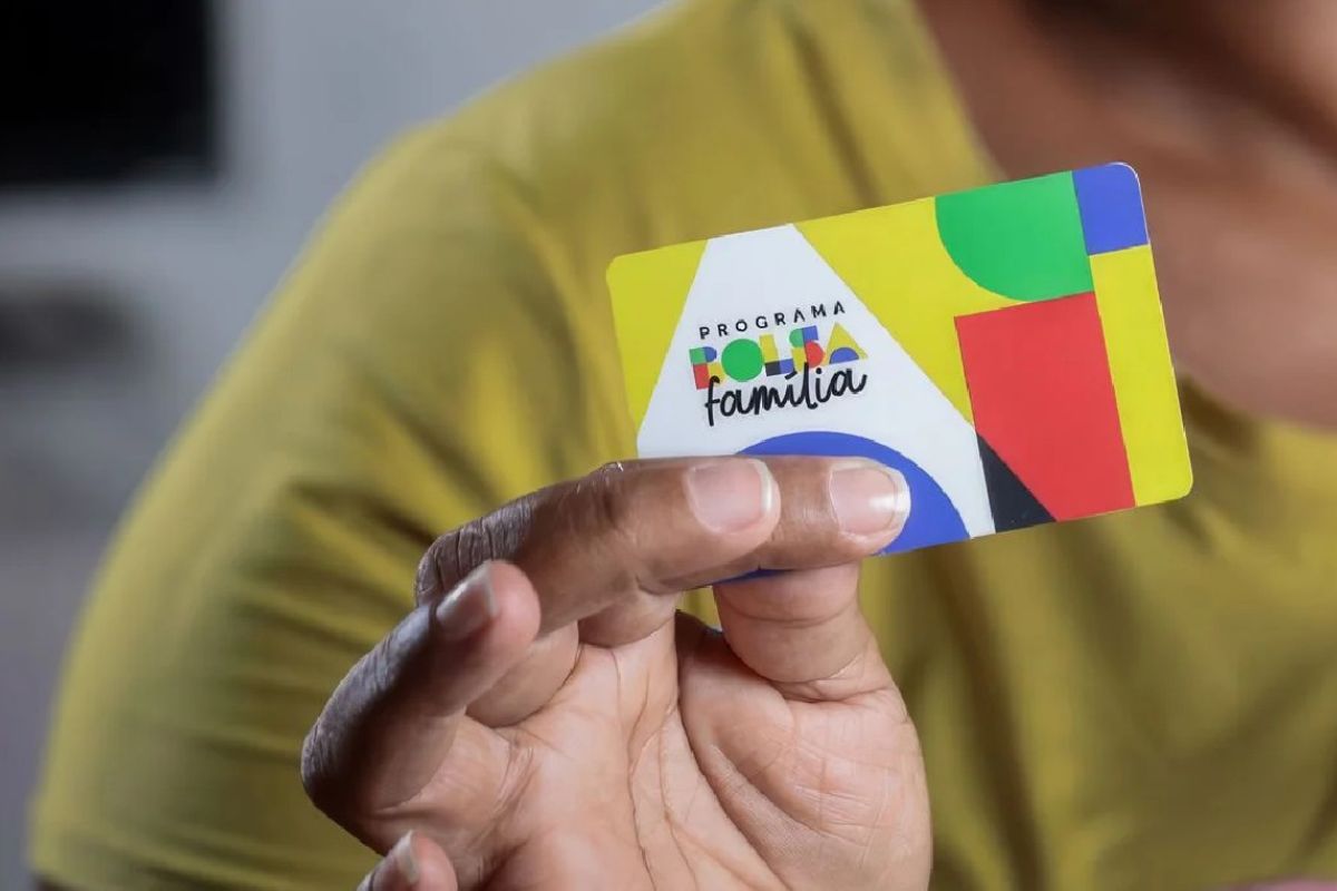 Bolsa Família mantém pagamento 2026 com valor adicional garantido pelo Benefício Primeira Infância e Cadastro Único atualizado para famílias elegíveis.