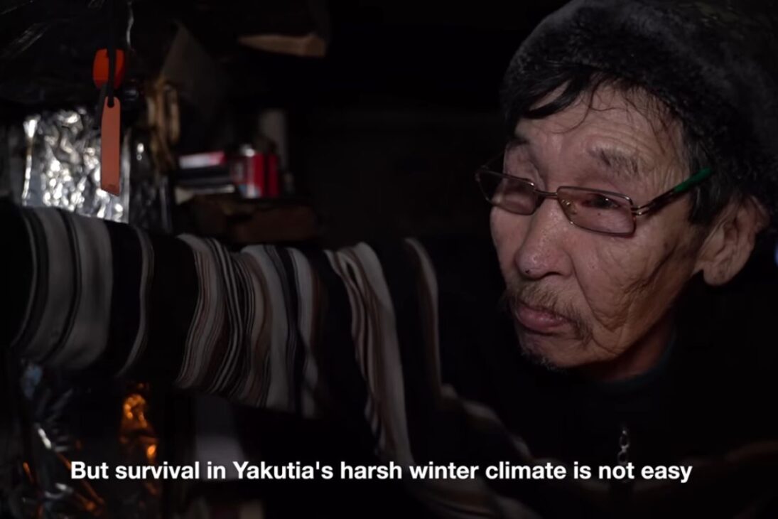 Hombre vive solo en el bosque más frío del planeta, en Siberia, en Yakutia, con rutina diaria basada en estufa de leña y supervivencia extrema.