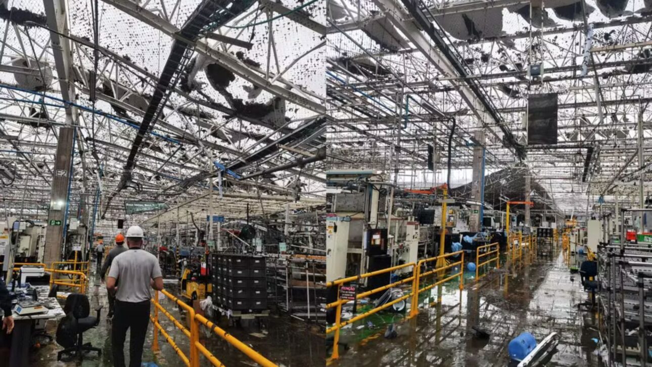 Toyota recibe R$ 500 millones del BNDES para modernizar fábrica en SP con industria 4.0 y avanzar en los híbridos flex, incluyendo el Yaris Cross.