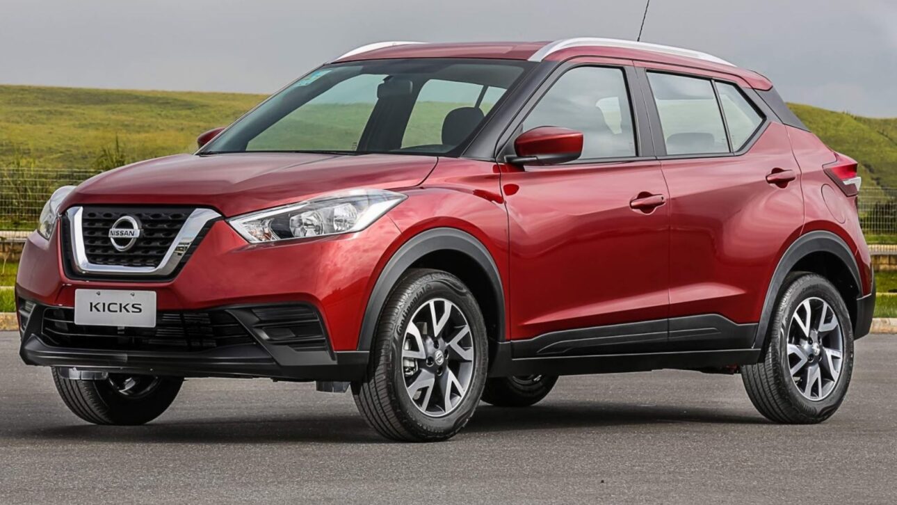 Nissan Kicks usado aparece a partir de R$ 67.900, con motor 1.6, câmbio CVT, buen consumo, maletero amplio y paquete equilibrado de seguridad.