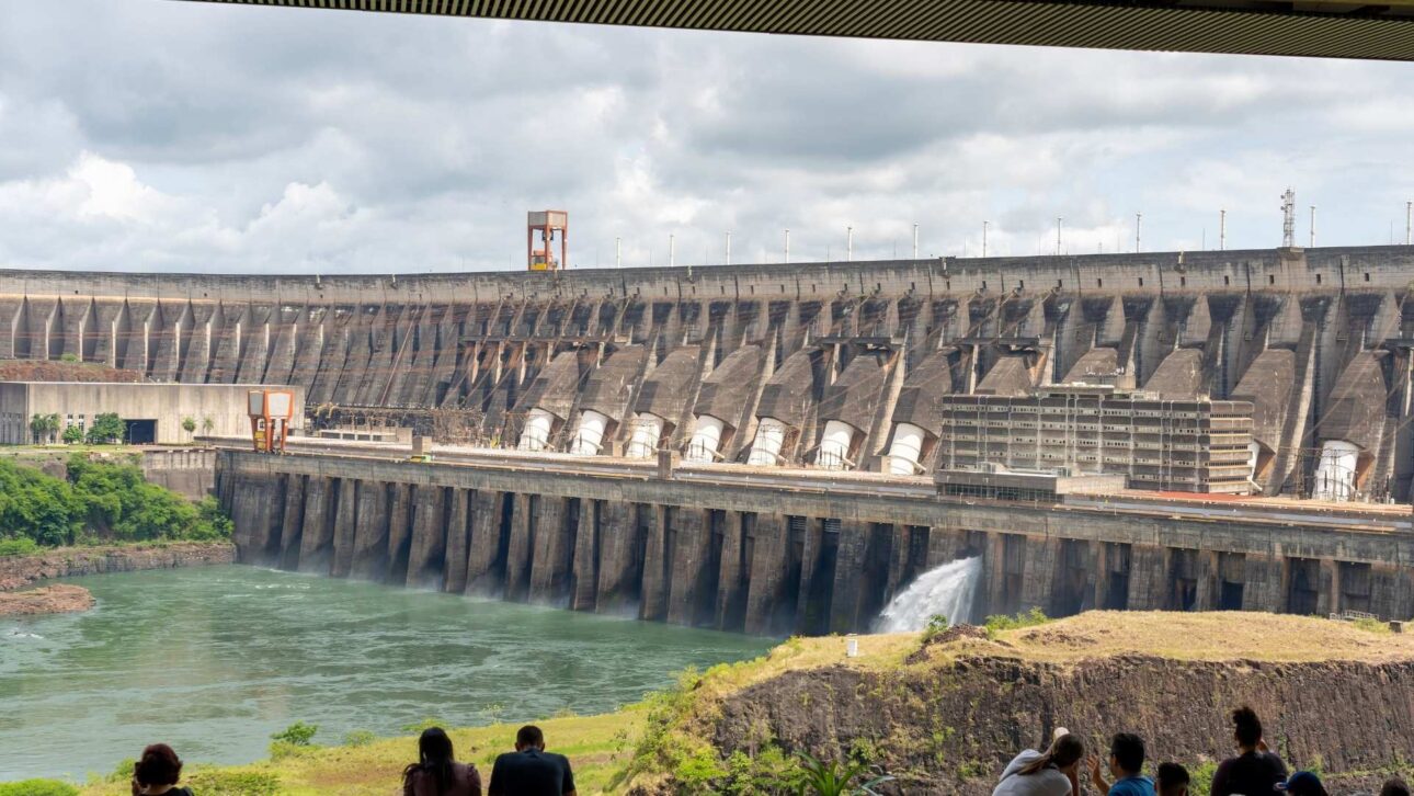 Paraguay discute futuro de la energía de Itaipú, negociaciones con Brasil, interés de EE.UU. e impactos de la revisión del Anexo C en la planta binacional.