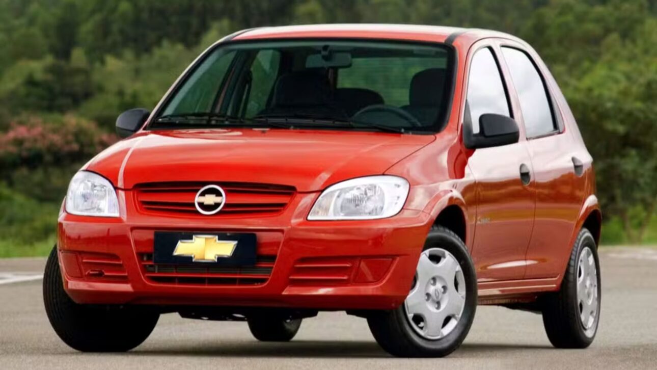 Vea 5 coches usados por hasta R$ 20 mil que son fáciles de mantener, económicos y con piezas baratas, incluyendo opciones con aire acondicionado y consumo cercano a 15 km/l.