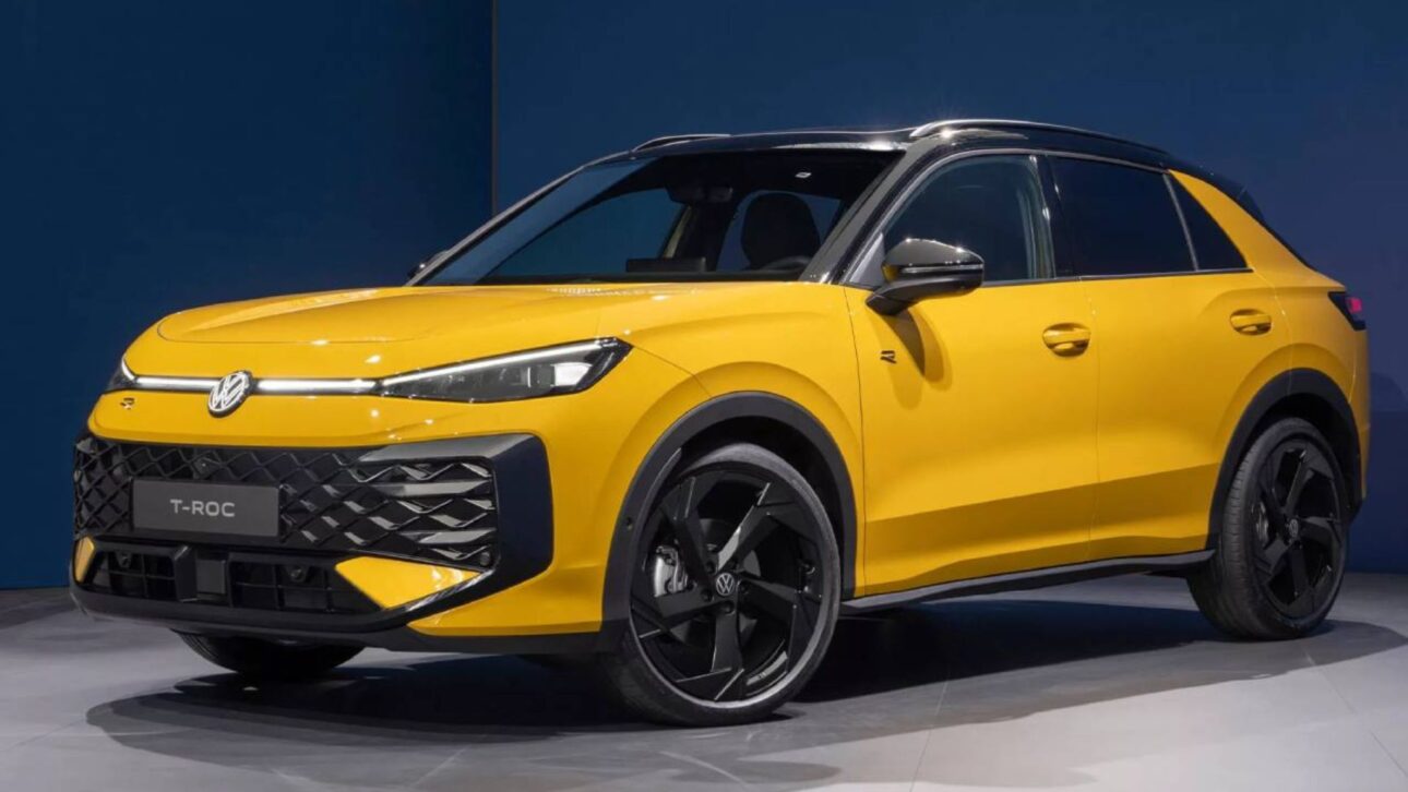 Volkswagen T-Roc 2026 estrena con motor 1.5 eTSI híbrido suave, más espacio interno, central de 12,9”, faros Matrix y estacionamiento remoto.