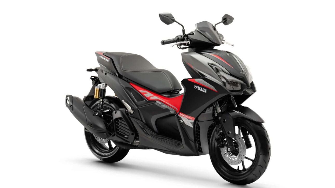 Yamaha presenta Aerox E eléctrica en India con 106 km de autonomía, mientras que Brasil recibe la Aerox 160 a combustión, con 15,1 cv y precio sugerido de R$ 18.990.