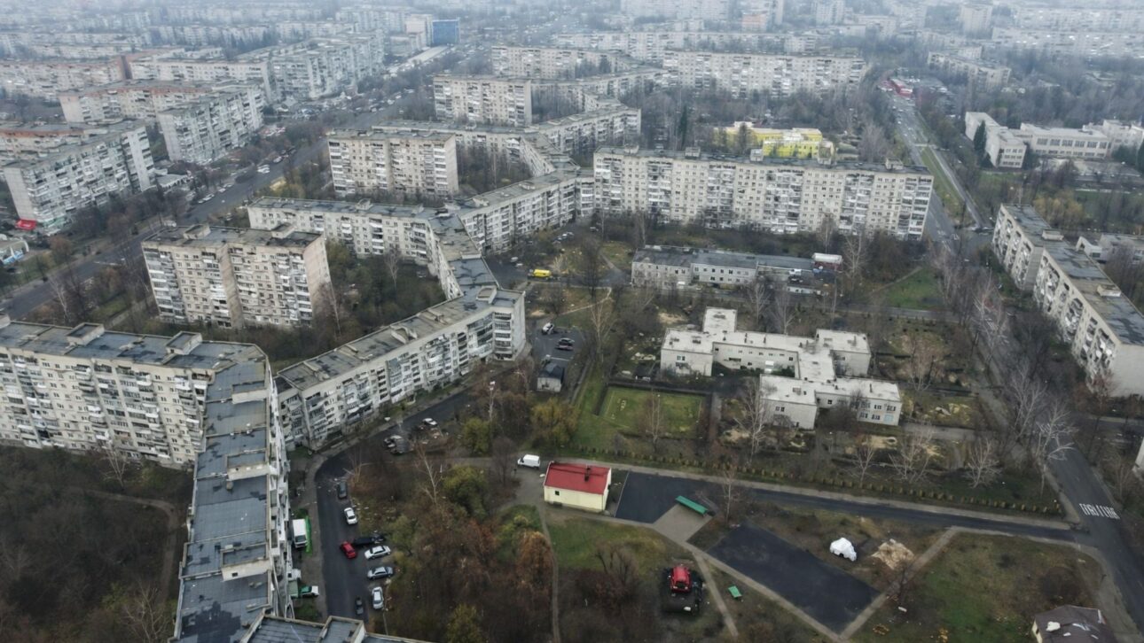 Con casi 2,8 km de extensión, edificio residencial en Lutsk reúne 10 mil habitantes y arquitectura soviética única que se convirtió en símbolo urbano.
