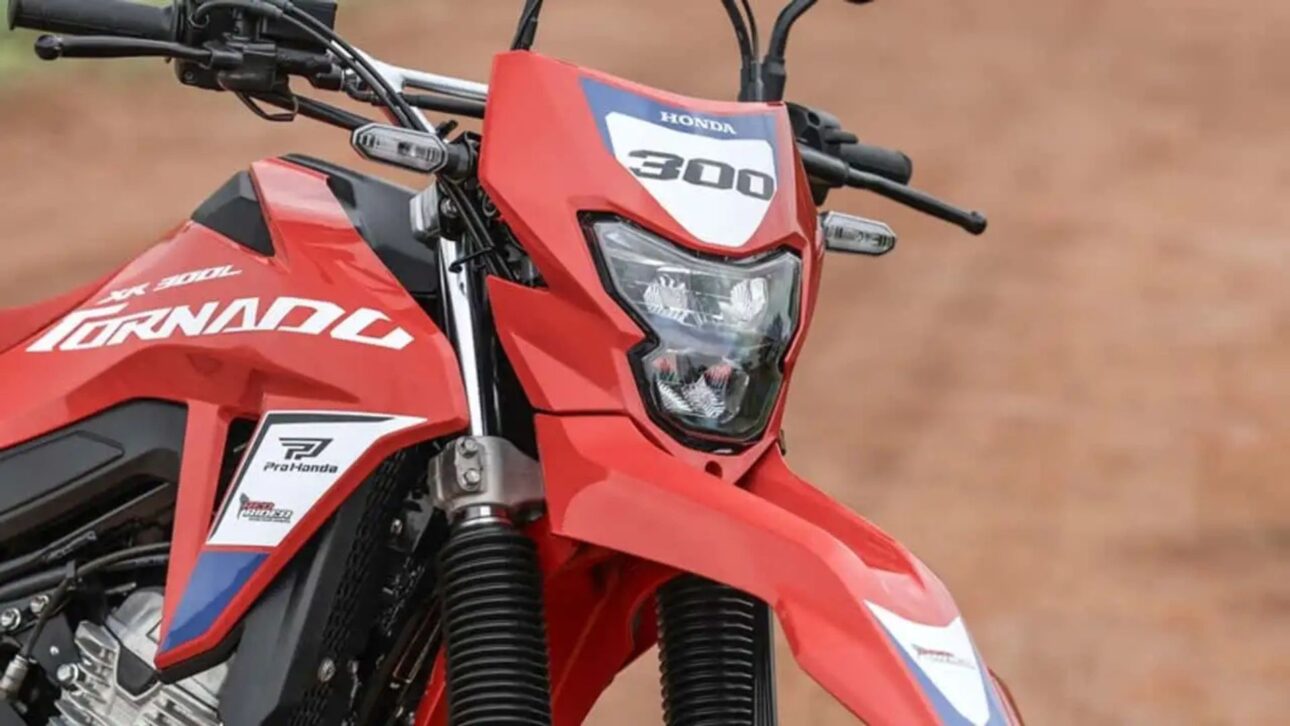 Honda XR 300L Tornado Special Edition 2026 Llega Al Brasil Con Visual Racing, ABS En Las Dos Ruedas Y Motor 293,5 Cm³ Por R$ 31.540 En Off-Road.