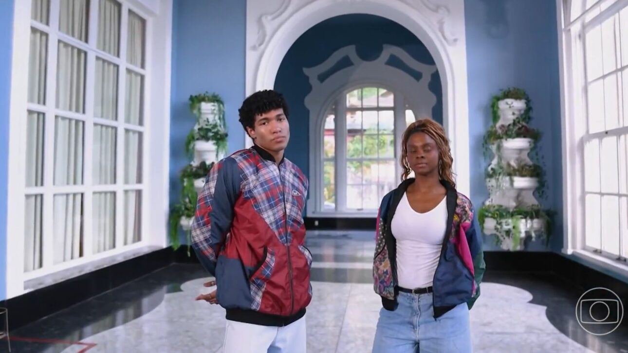 Con R$ 400, emprendedora transforma paraguas desechados en ropa exclusiva, factura R$ 200 mil al año y apuesta por la moda sostenible.