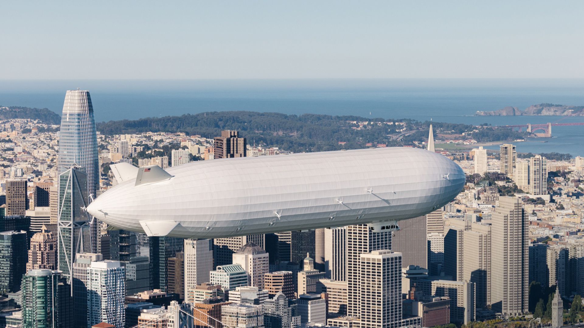 Pathfinder 1, maior dirigível rígido moderno, amplia testes na Baía de San Francisco e sobrevoa a Golden Gate em voos da LTA Research.