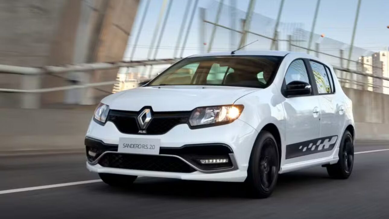 Renault Sandero usado aparece por menos de R$ 20 mil com motor 1.6, buen espacio interno y versiones más nuevas con economía y equipos.