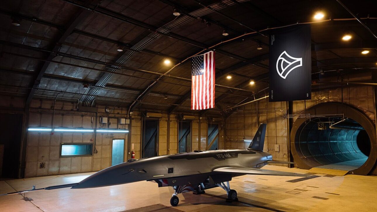 EE. UU. Prueban Caza-Drone A Reacción De Anduril Sin Piloto, Semi-Autónomo, Creado Para Volar Junto A Cazas Y Cambiar La Estrategia Aérea. Global.