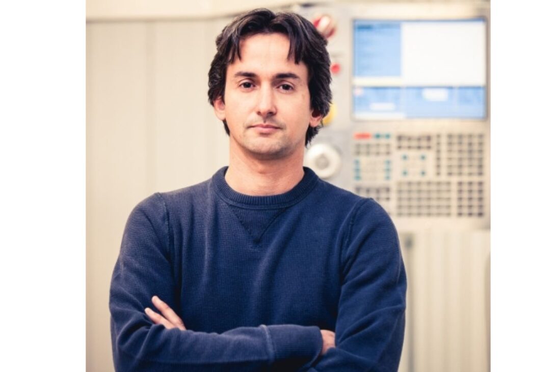 Inmigrante brasileño crea la Galaxy Enterprises de manufactura de precisión en Minnesota y enfrenta una política de inmigración que atrapa a quienes quieren emprender.