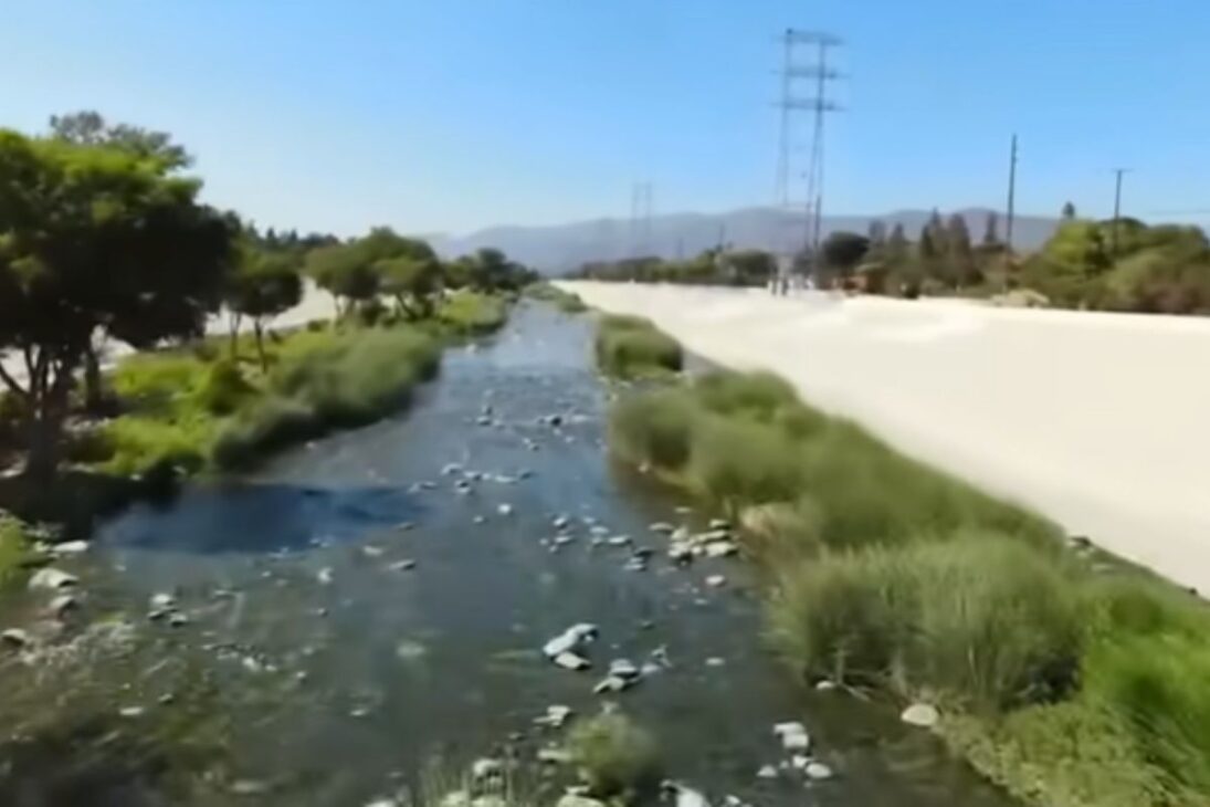 Conoce cómo el canal de concreto en río vivo en el río Los Ángeles usa soluciones basadas en la naturaleza para garantizar seguridad hídrica e inspirar ríos urbanos.