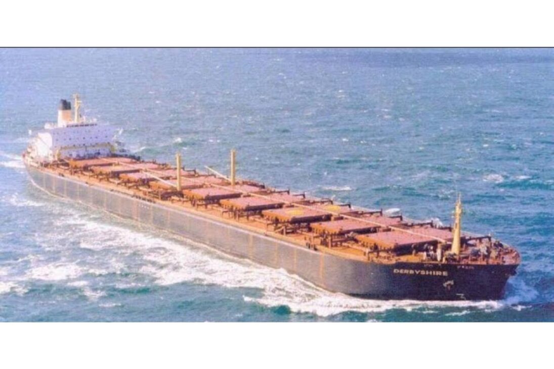 MV Derbyshire, el mayor carguero británico, tuvo el naufragio del Derbyshire en el tifón Orchid y cambió la seguridad marítima para siempre.