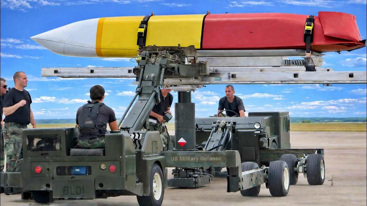 Com alcance de até 1.800 km, perfil furtivo de baixa observabilidade e lançamento a partir de bombardeiros e caças, o míssil AGM-158 JASSM-ER transformou aeronaves da OTAN em plataformas de ataque profundo fora do alcance das defesas aéreas modernas