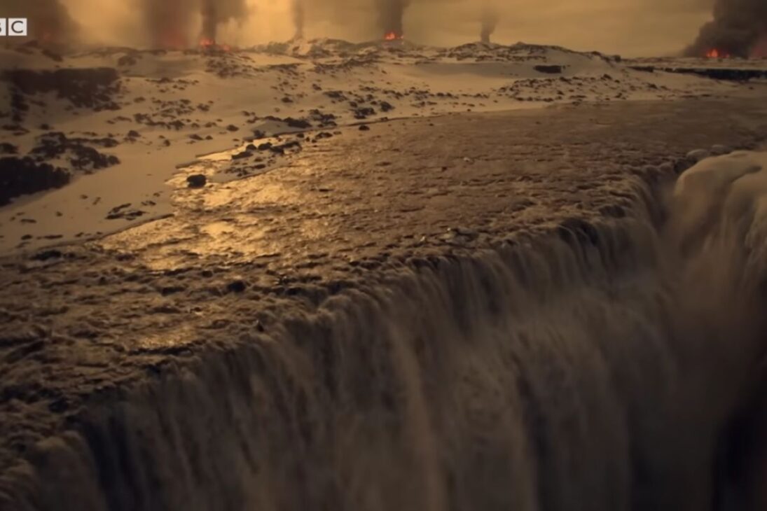 La mayor cascada del Sistema Solar en Marte surge en la cuenca de Aredania, antiguo mar con fuentes hidrotermales que indican agua extrema y posible origen de la vida