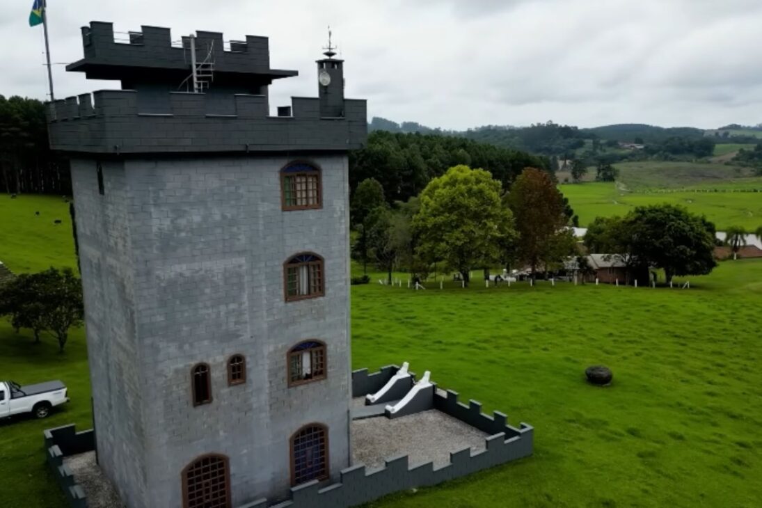 En Taió, padre construye un castillo; el castillo en el interior de Taió en El Sitio Santa Matilde, en El Alto Vale de Itajaí, nació para homenajear a su hija.
