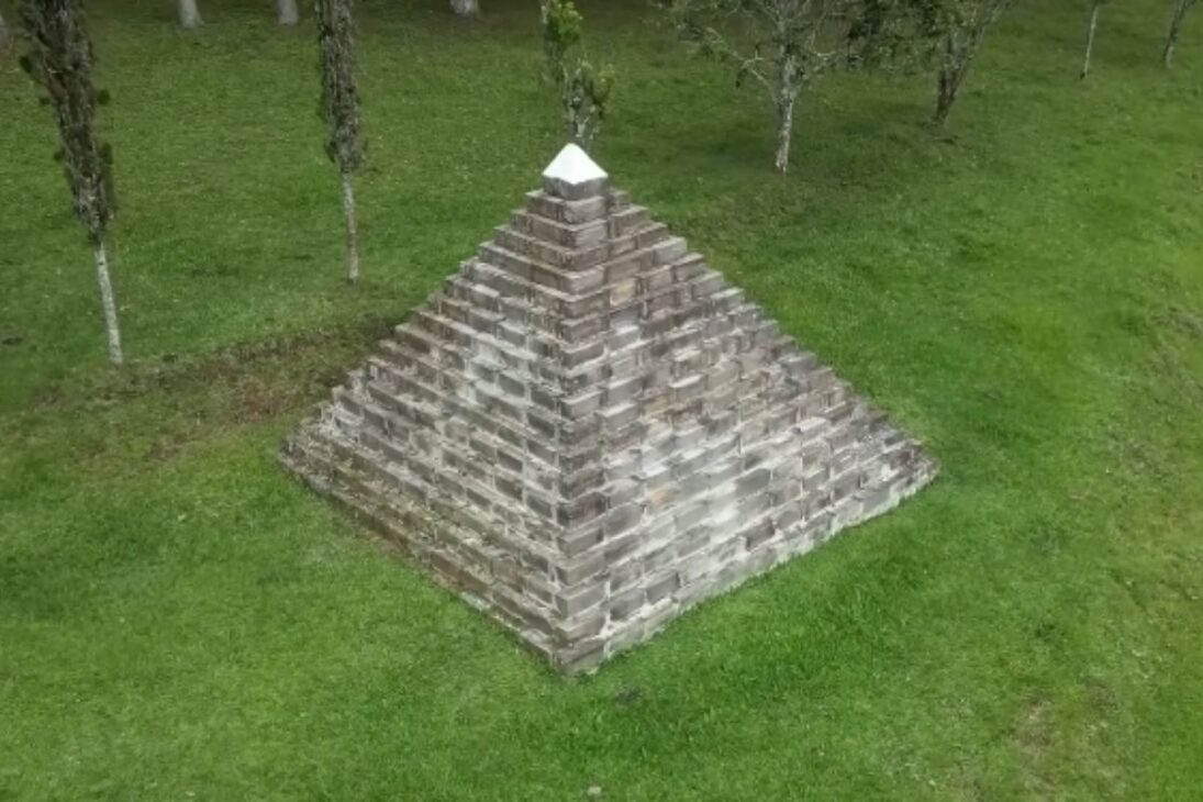En Taió, padre construye un castillo; el castillo en el interior de Taió en El Sitio Santa Matilde, en El Alto Vale de Itajaí, nació para homenajear a su hija.