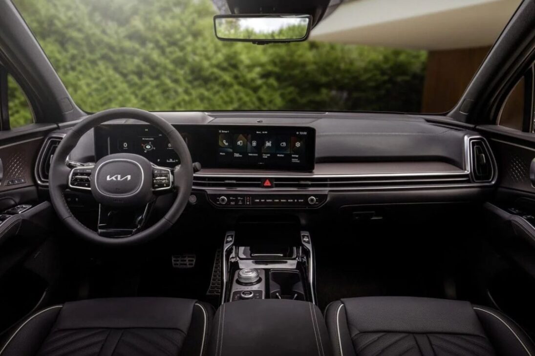 Novo Kia Sorento 2026 impressiona nos EUA com motor 2.5 turbo, sete lugares, acabamento premium e tecnologia avançada antes de chegar ao Brasil como um dos SUVs (1)
