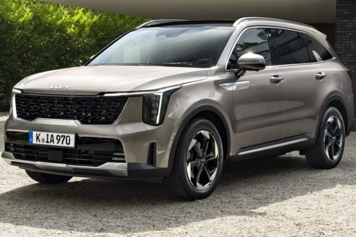 Novo Kia Sorento 2026 impressiona nos EUA com motor 2.5 turbo, sete lugares, acabamento premium e tecnologia avançada antes de chegar ao Brasil como um dos SUVs