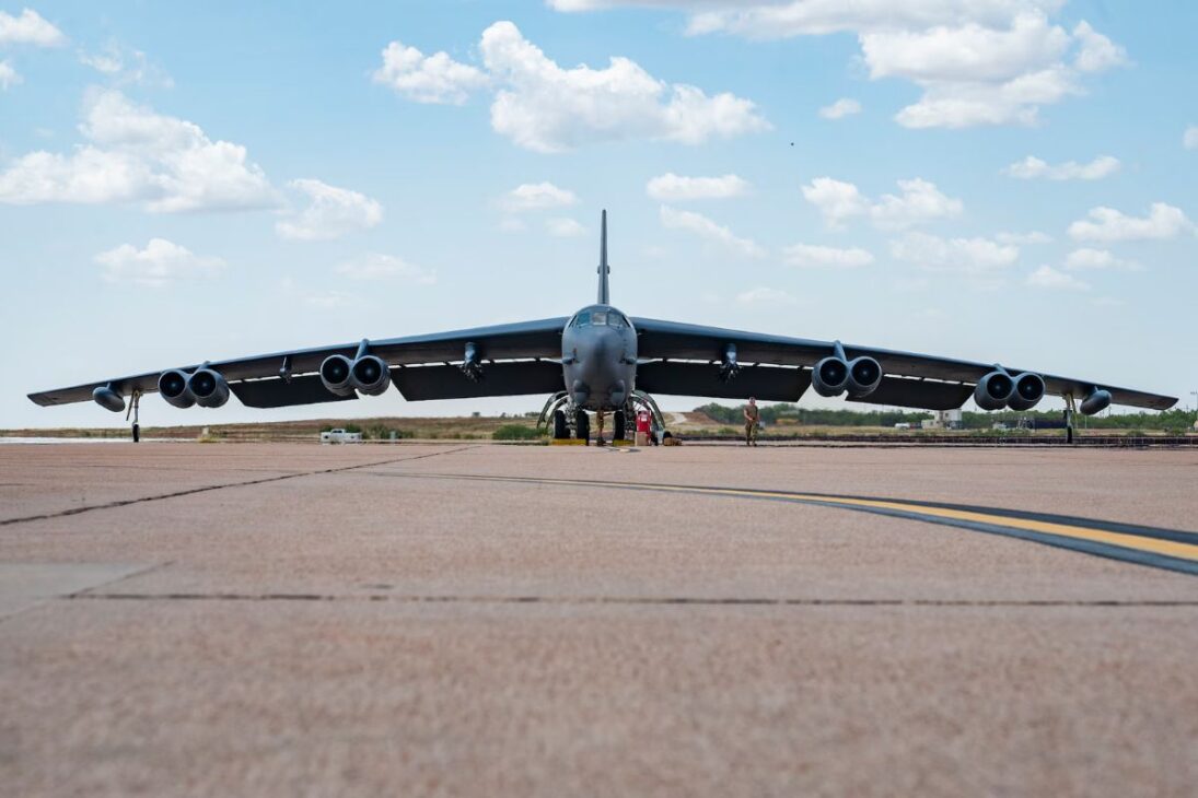 El B-52 Cambia Ahora: Motor Antiguo De La Guerra Fría Obliga A La Fuerza Aérea A Adoptar Motor Moderno Y Mantener El Bombardero Activo Por Décadas.