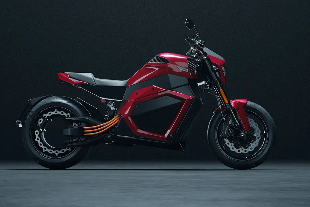 Primeira motocicleta do mundo com bateria de estado sólido estreia na CES 2026, carrega em 10 minutos, alcança até 595 km de autonomia e marca um divisor histórico