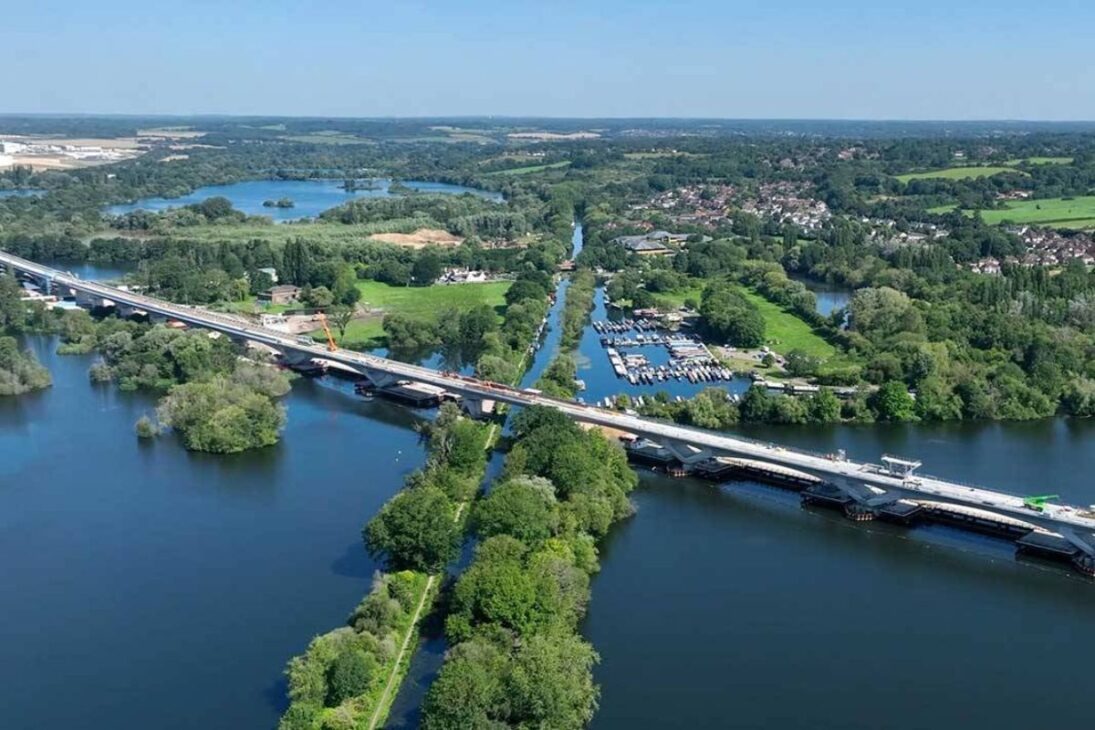 HS2 expone túneles gigantes bajo el Reino Unido: construcción en área sensible, proyecto paralizado e infraestructura subterránea lista, mientras rieles y sistemas aún dependen de replanificación en 2026.