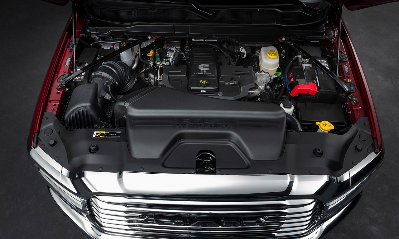 Picape de 3 toneladas e menos de 6 km/l na cidade: o consumo real da Ram 2500/3500 com motor Cummins surpreende compradores brasileiros