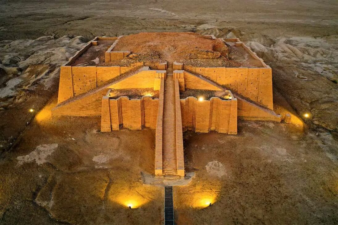 Conoce ruinas gigantes y monumentos abandonados como el zigurate de Ur y las casas OVNI de Sanji, verdaderas gigantes olvidadas por el mundo.