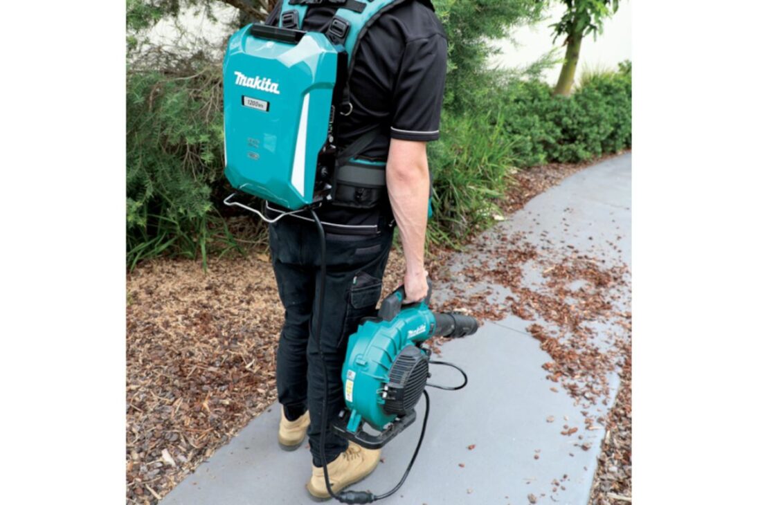 trabajadores de la construcción en los canteros de obras adoptan seguridad, realidad aumentada y exoesqueleto para reducir fatiga, controlar ruido y acelerar medición, izado, montaje modular y reparaciones sin excavación.