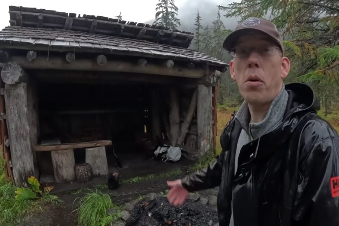 No puede ser generada de forma válida aún porque el refugio no está en el título y en la línea fina, entonces la lista de verificación no pasa en la etapa (4).