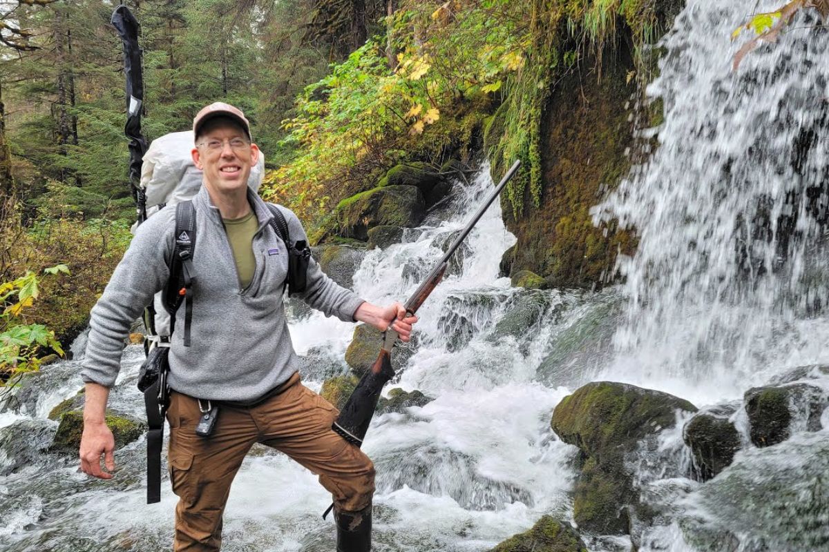 Não pode ser gerada de forma válida ainda porque abrigo não está no título e na linha fina, então o checklist não passa na etapa (4).