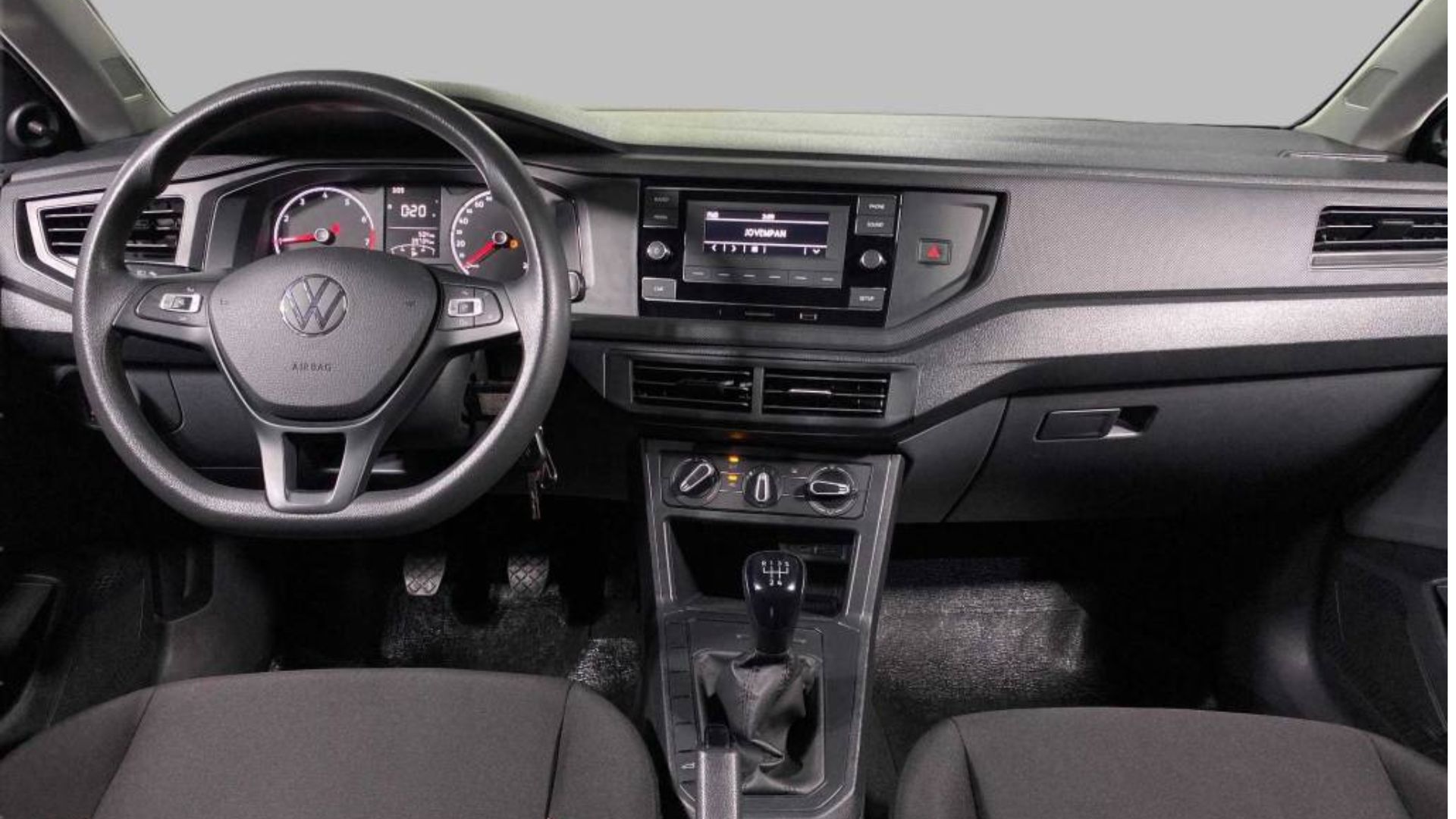 Cinco carros usados compactos e econômicos ideais para uso urbano a partir de R$ 30 mil