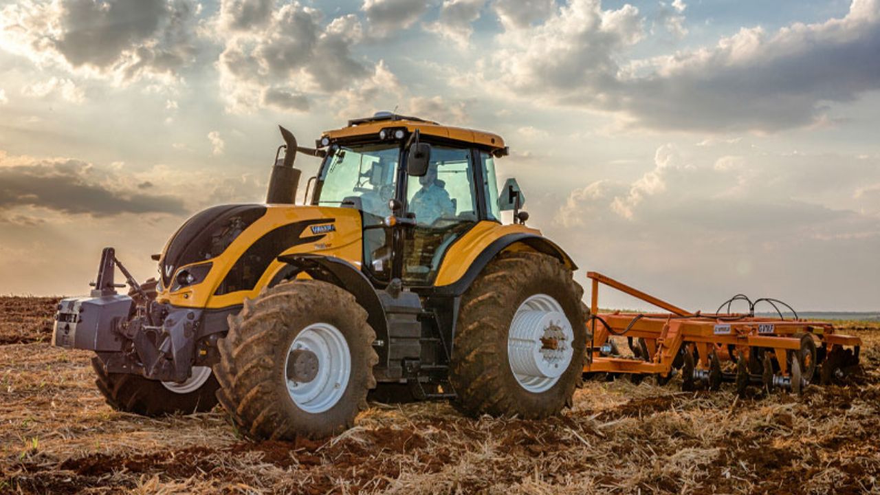 Conozca el tractor Valtra Serie T CVT: modelos de 195 a 250 cv, transmisión CVT, economía de combustible, piloto automático, comodidad en la cabina y soporte completo.