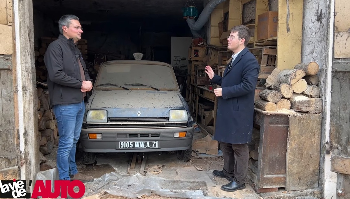 Renault 5 comprado em 1982 e mantido com 12 km será leiloado em 15 de março, com estimativa entre 5.000 e 10.000 euros.