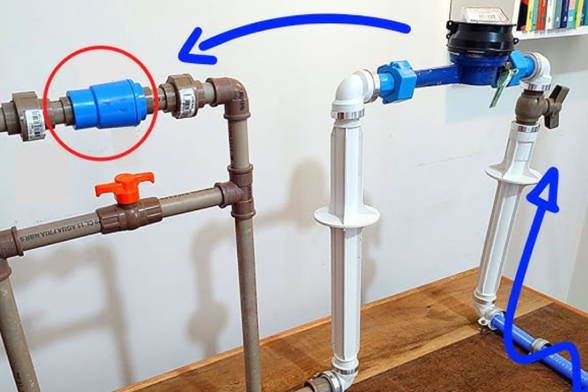 inventor brasileiro expõe debate sobre bloqueador após o hidrômetro: quando há ar na rede, a conta de água pode mudar por medição, pressão e vazão, com promessa de 50% e limites técnicos.
