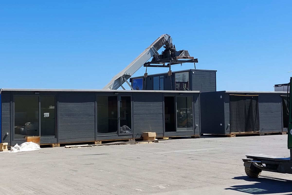 Eco Buildings fecha megacontrato de €420 milhões no Chile para fabricar 20 mil casas modulares em sete anos, garantir pagamento antecipado de 50%