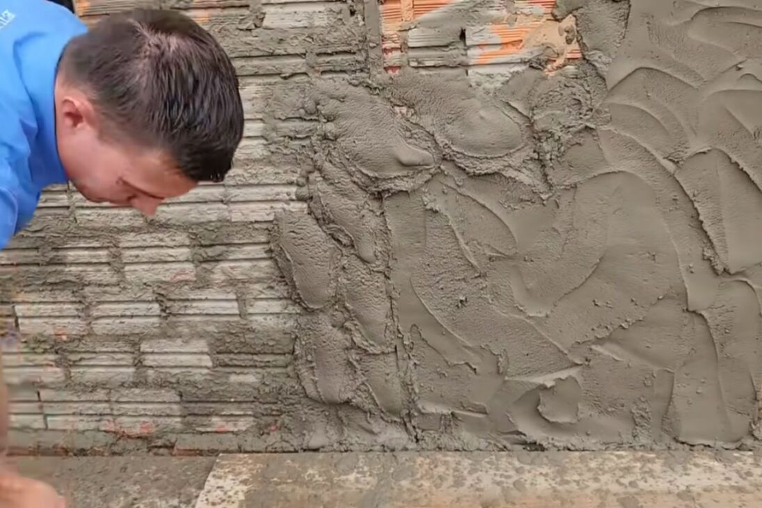 El nuevo método promete enlucido en tres horas con maestra alineada en el plomo, regla de 3 metros cruzando las guías y acabado sin emendaduras, y el resultado final plantea dudas prácticas sobre ritmo y preparación.