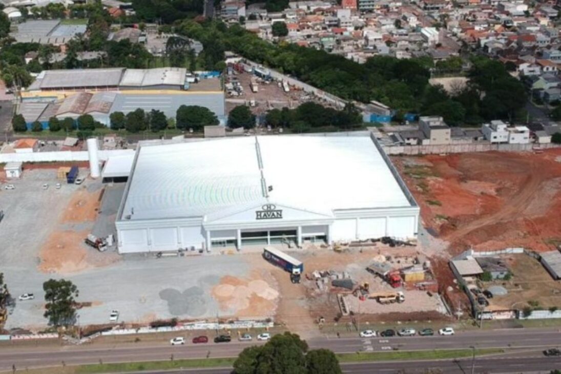 Havan Abre La 190ª Tienda En Curitiba Con Megatienda Y Luciano Hang, Ampliando Expansión Y Promesa De 200 Megatiendas.