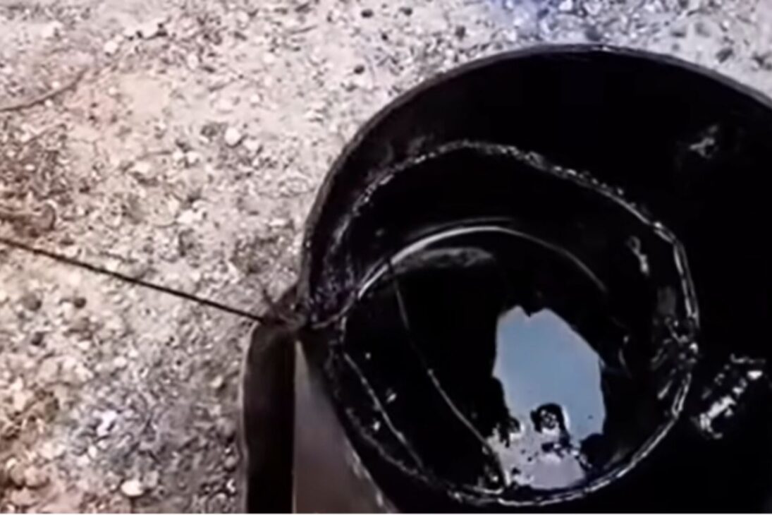 Sospecha de petróleo en pozo en busca de agua se convierte en petróleo en Ceará, con líquido negro que prende fuego y análisis del IFCE.