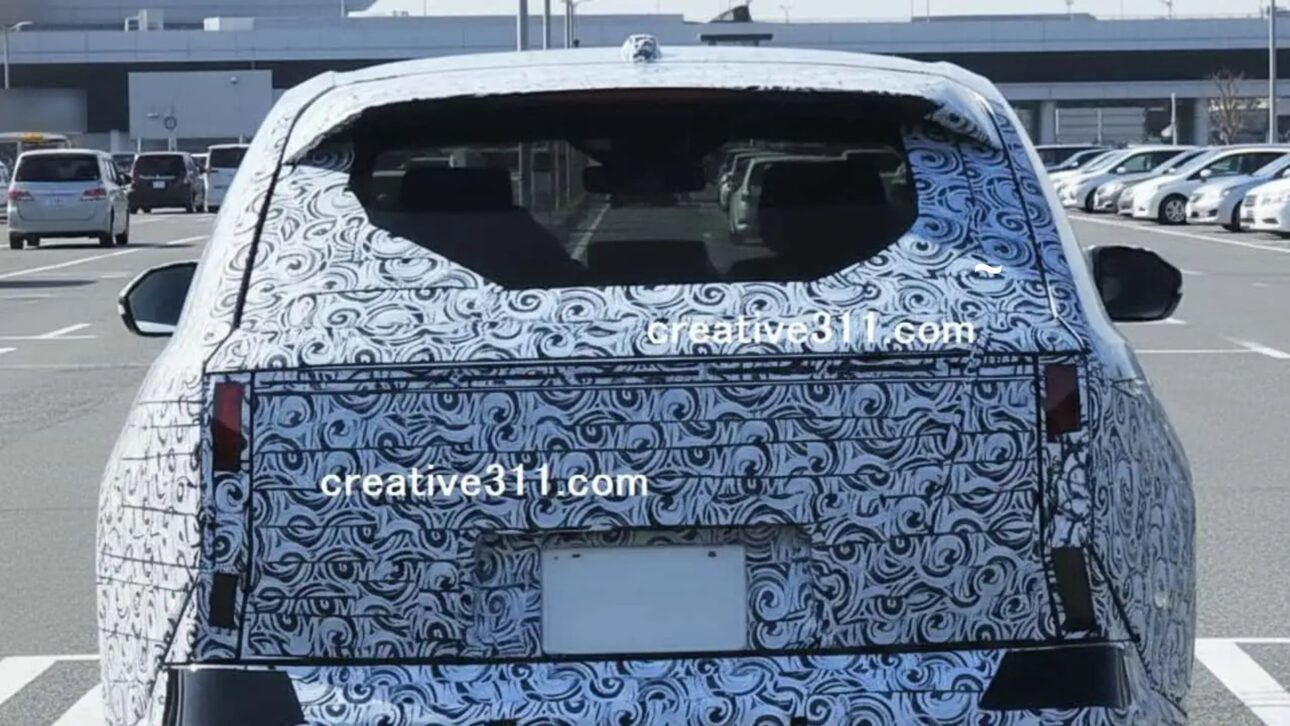 Nuevo Honda HR-V 2027 surge en pruebas en Japón con motor 1.5 híbrido, sistema e:HEV actualizado, simulación de marchas y mayor tamaño.