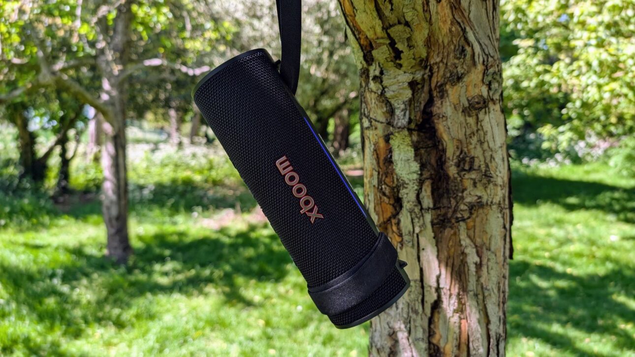 LG XBOOM Grab llega al Brasil con 30 W, protección IP67, estándar militar, hasta 20 horas de batería y recursos de IA para ajuste automático de sonido.